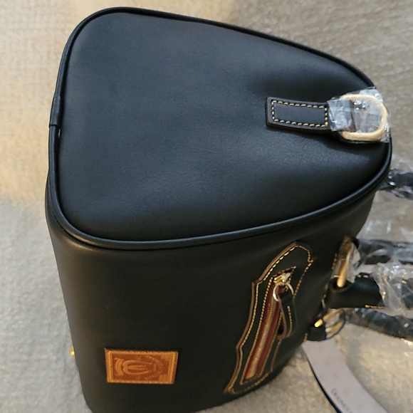 Dooney & Bourke Western smooth leather Olivia Satchel handbag. - Picture 15 of 16